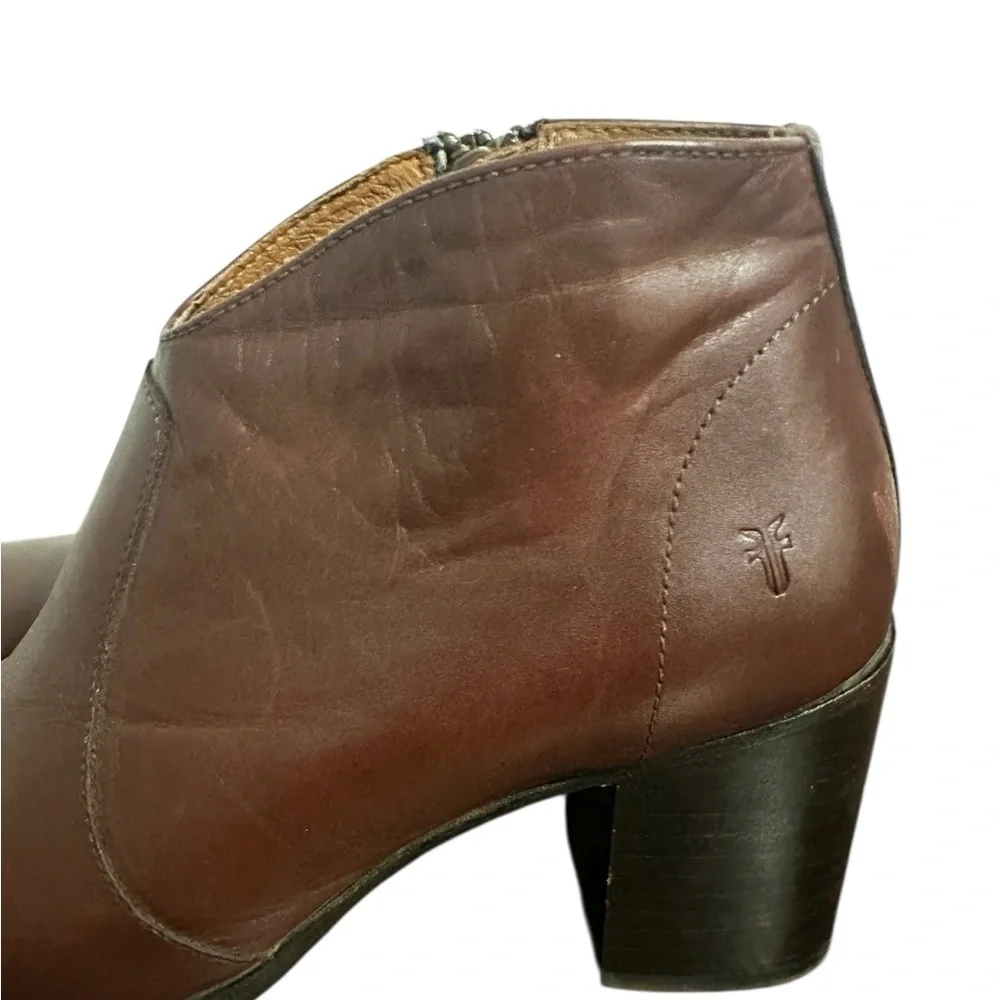 Frye Nora Short Zip Booties